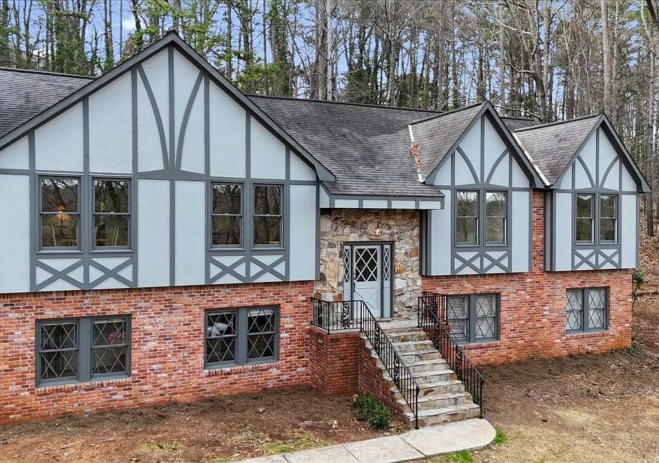 1st image of 227 Pheasant Run SE