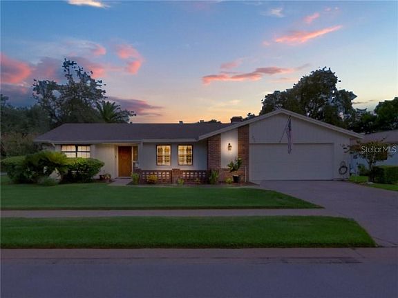3rd image of 206 Harrogate Pl