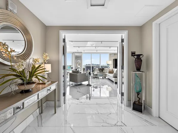 101 S Fort Lauderdale Beach Boulevard #1707, Fort Lauderdale, FL 33316