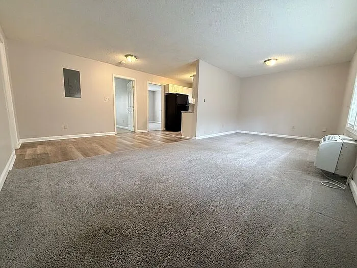 2120 Hawkins St #A — Photo 17
