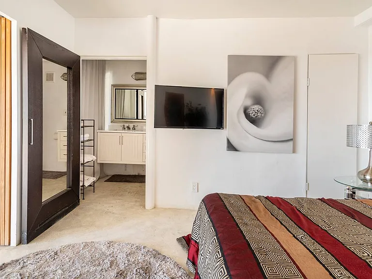 6928 Los Tilos Rd — Photo 16