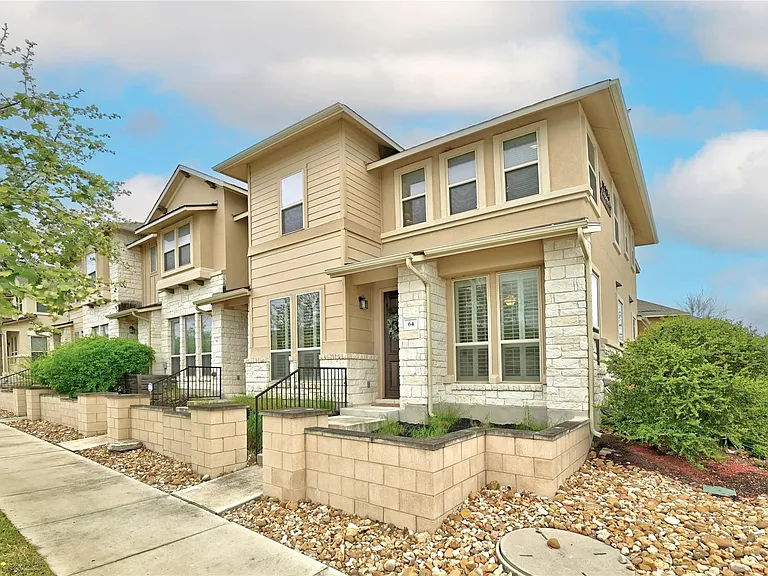 6814 E Riverside Dr #64 — Photo 1