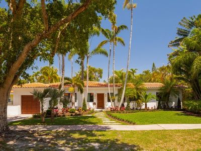 615 Santurce Ave, Coral Gables, FL, 33143