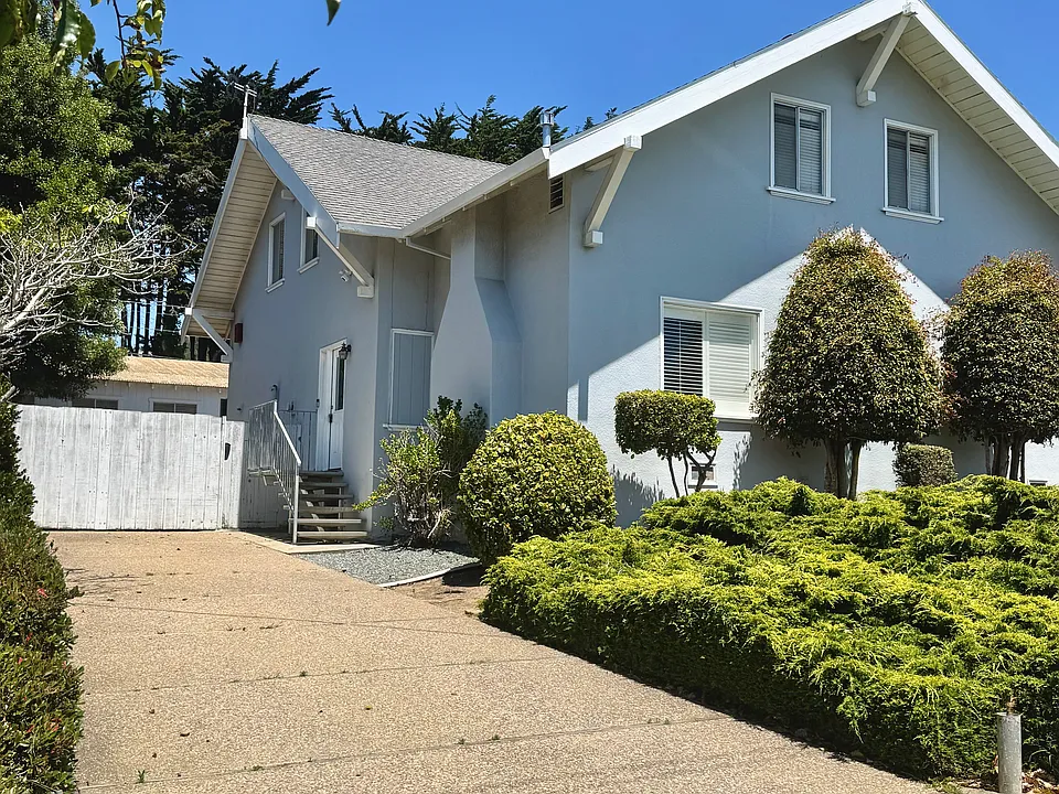810 Miller Ave