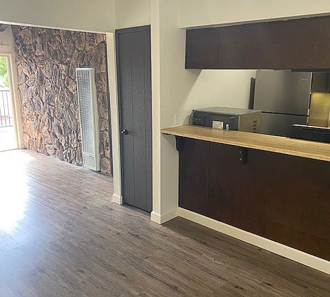 4th image of 747 41st Ave APT B