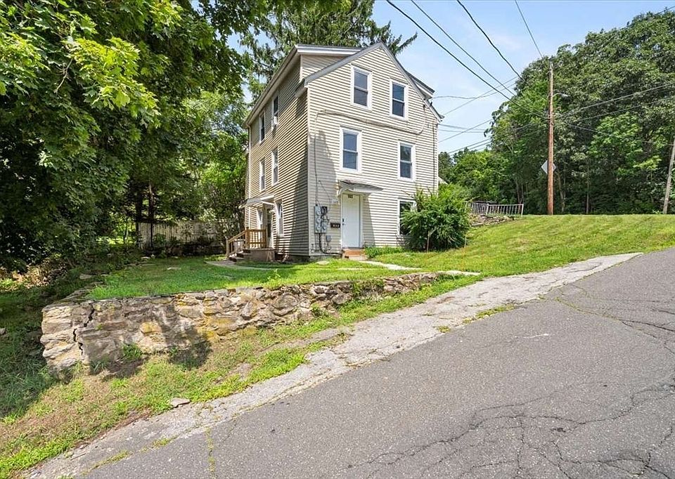 1st image of 165 Pleasant St