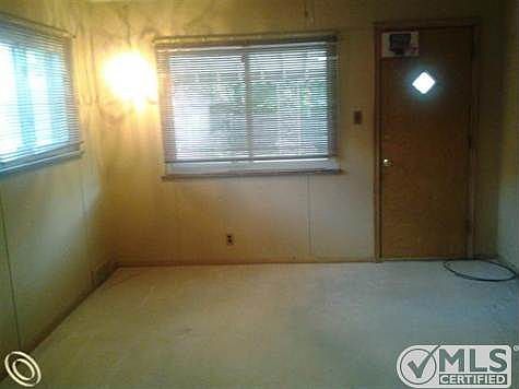 picadilly family room.jpg