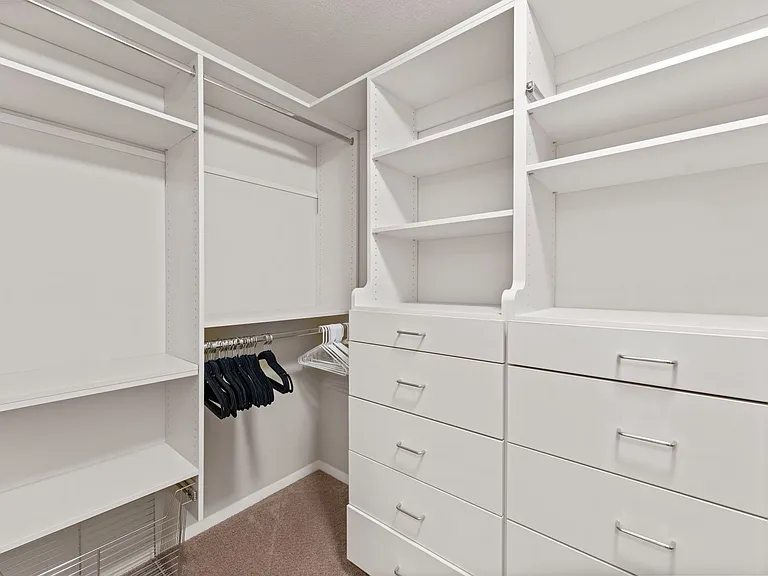 990 W Parkhill Dr — Photo 30