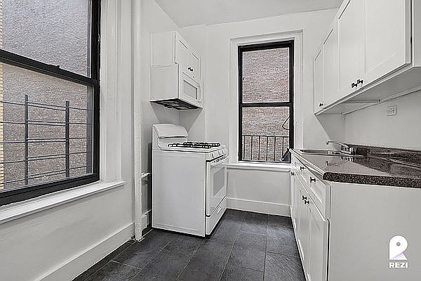 1st image of 603 Academy St APT 3A