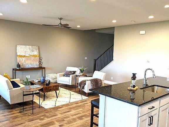 5th image of 9414 Merryvale Dr