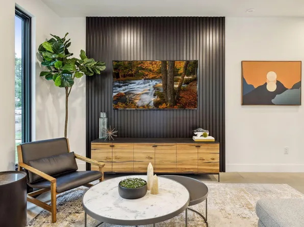 3900 Ewing Ave S, Minneapolis, MN 55410