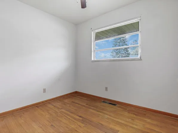 1308 Erickson Rd, Columbus, OH 43227