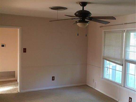 2nd image of 2020 Mimosa Dr