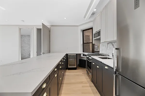 Rented by REAL New York | media 5