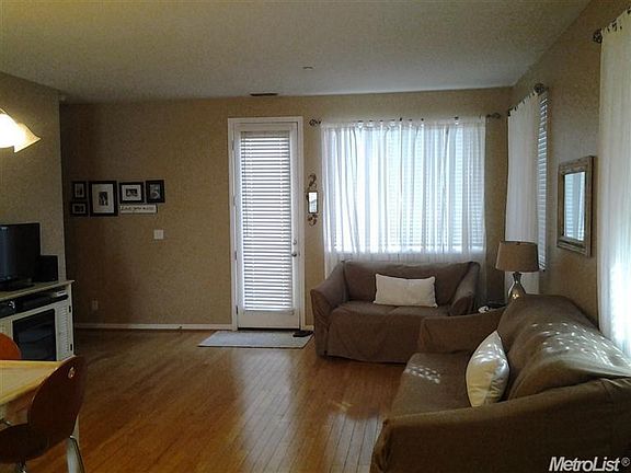 2nd image of 659 Woodard Dr