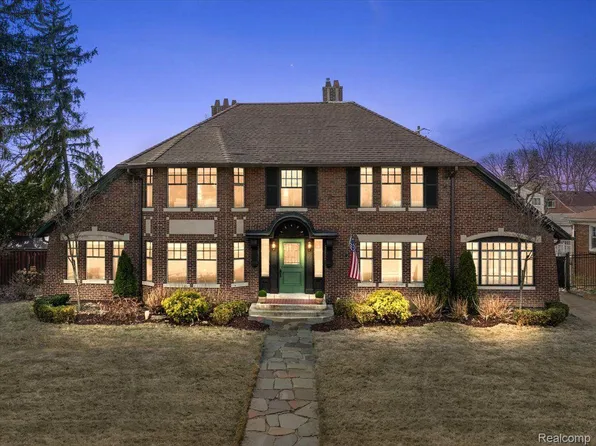 18425 Bretton Dr, Detroit, MI 48223