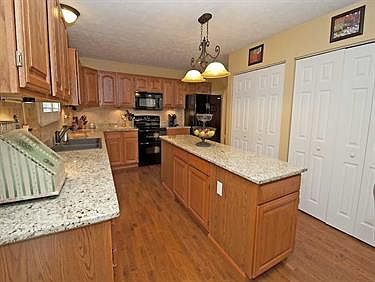 5th image of 8003 Maureen Dr