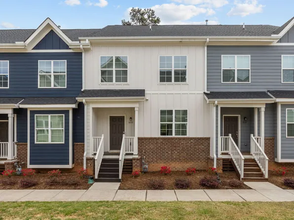 820 Laurel Gate Dr, Wake Forest, NC 27587