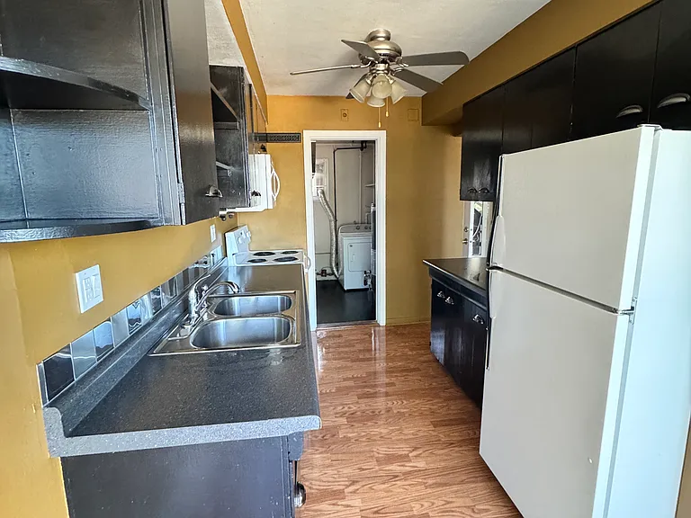 887 Mount Loretta Ave — Photo 7