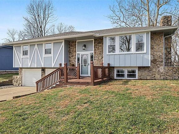 2nd image of 519 S Ridge Dr