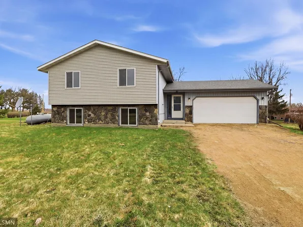 496 Evergreen Meadow Ln SW, Montgomery, MN 56069
