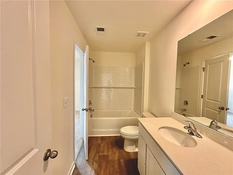 467 Seaborn Cir — Photo 8