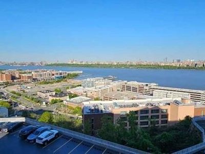 8800 Boulevard East APT 6G, North Bergen, NJ, 07047