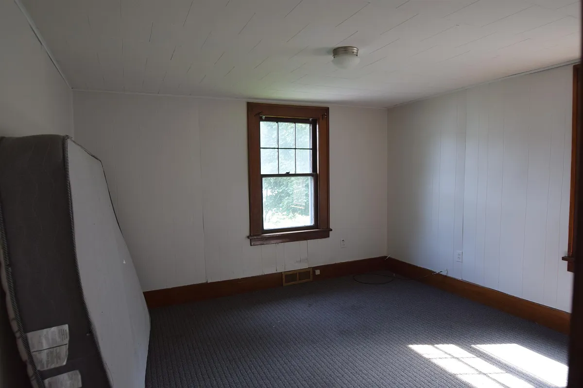 Building Photo - 11 Bardin St