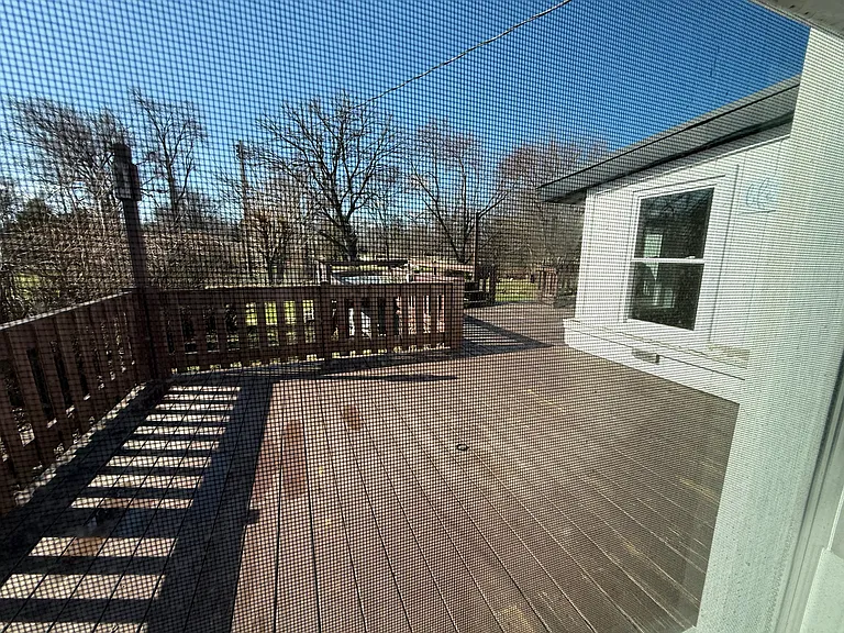 17W287 Halsey Rd — Photo 9