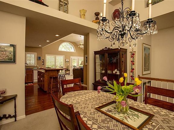5th image of 4323 Hidden Valley Dr