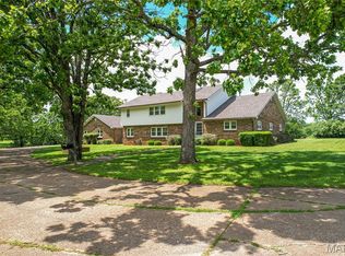 202 Greenbrier St, Lebanon, MO 65536
