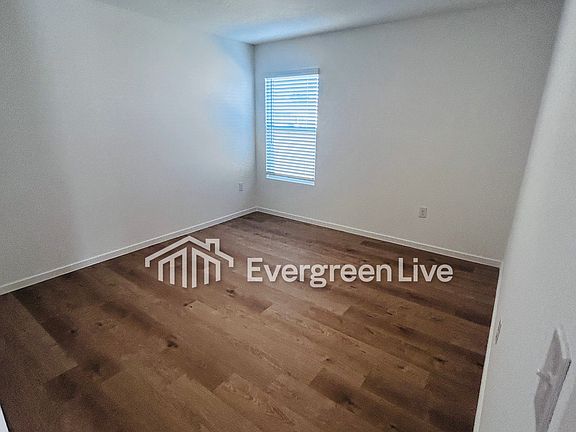 4th image of 10305 Buffalo St
