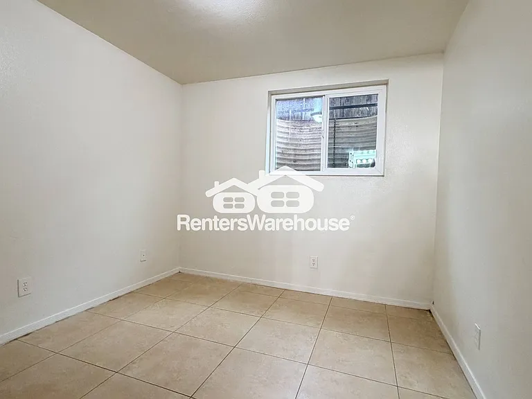 325 S Pioneer #327L — Photo 5