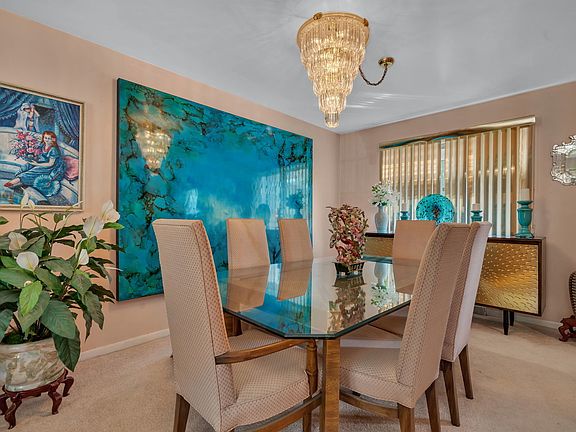 4th image of 213 Hampshire Ln