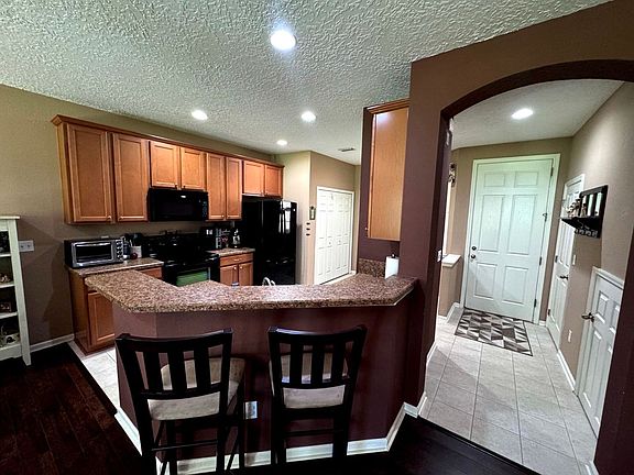 5th image of 3685 Creswick Cir Unit E