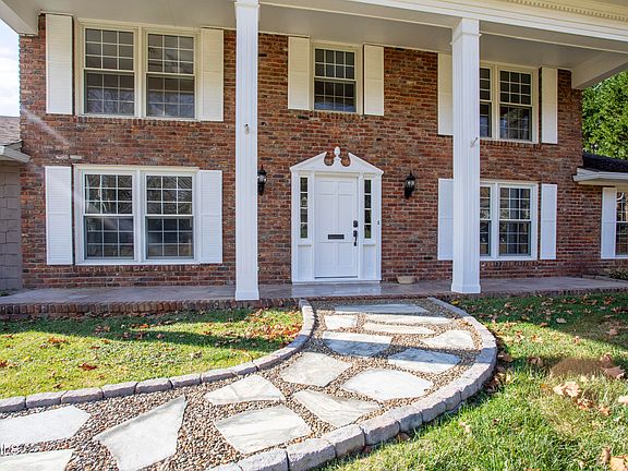 3rd image of 118 Belmeade Cir