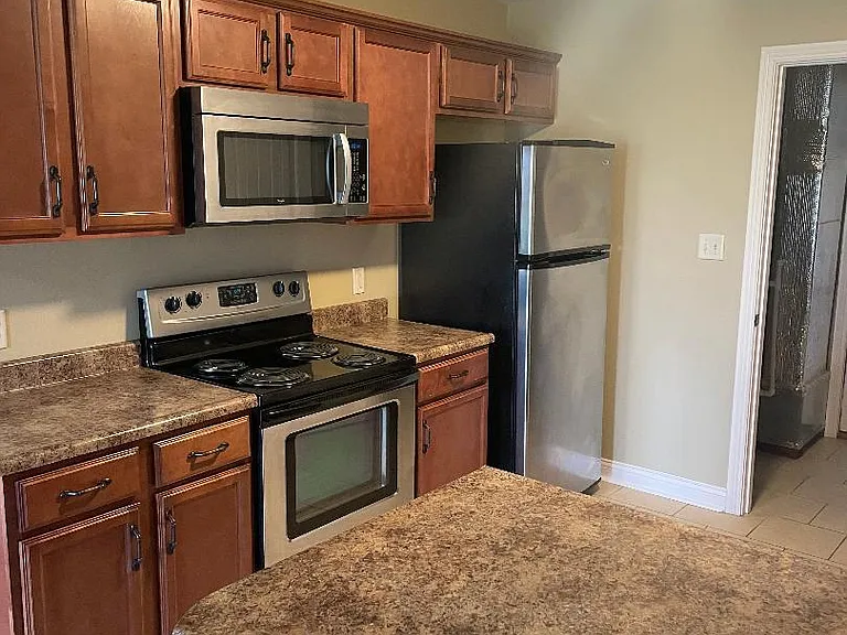 6011 Lauren Ln — Photo 1