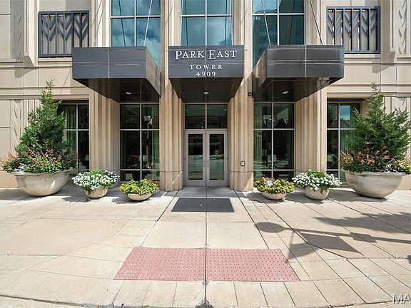 2nd image of 4909 Laclede Ave APT 905