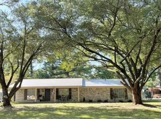 1412 Pecan St, Crossett, AR 71635