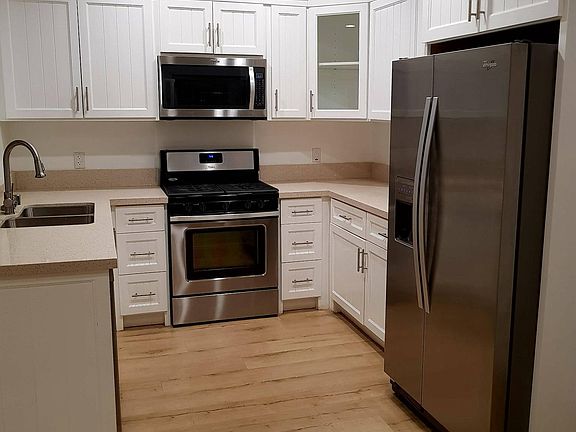 2nd image of 14915 Roscoe Blvd #208