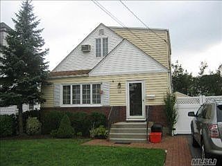 1st image of 22 Sycamore St
