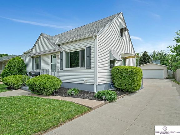 3rd image of 2645 Avenue E