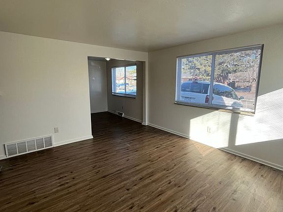 2nd image of 4531-4541 Everett Ct #4539