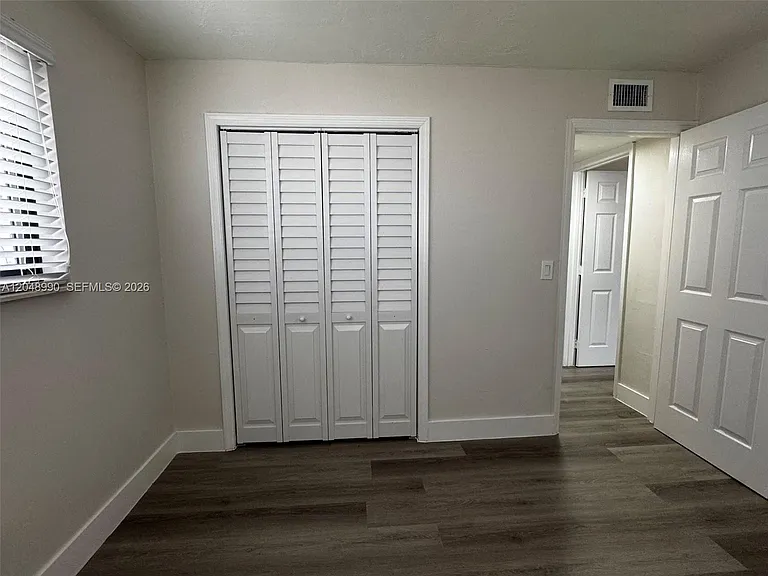 1345 W 28th St #4 — Photo 16