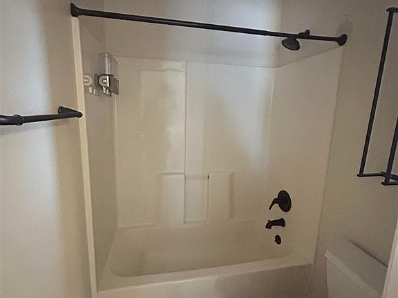 5th image of 305 Phelps Way