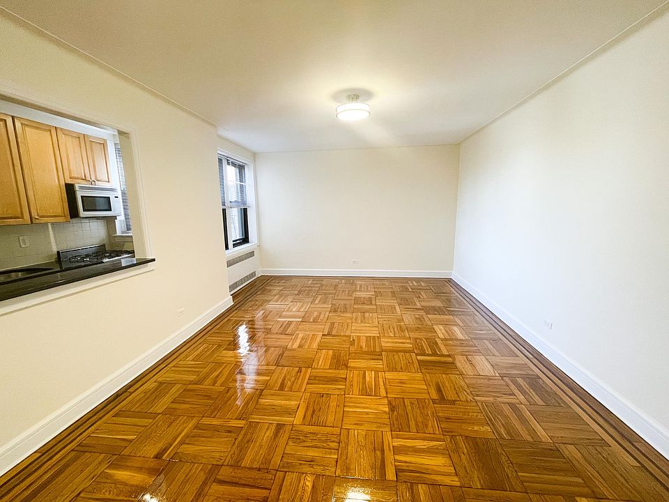 1st image of 2147 E 17th St