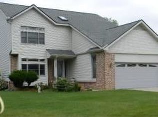 10449 Spring Grv, Brighton, MI 48114