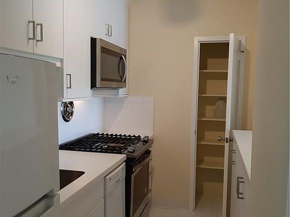 4th image of 151 Buffalo Ave APT 506