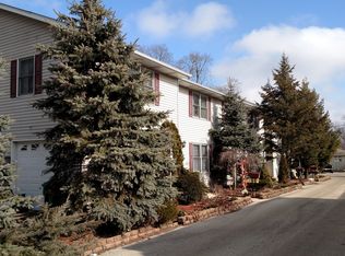 114 Stiles St APT 4, Genoa, IL 60135