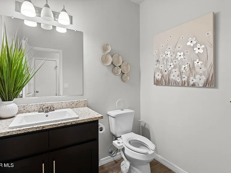 12729 Methley Ave — Photo 37